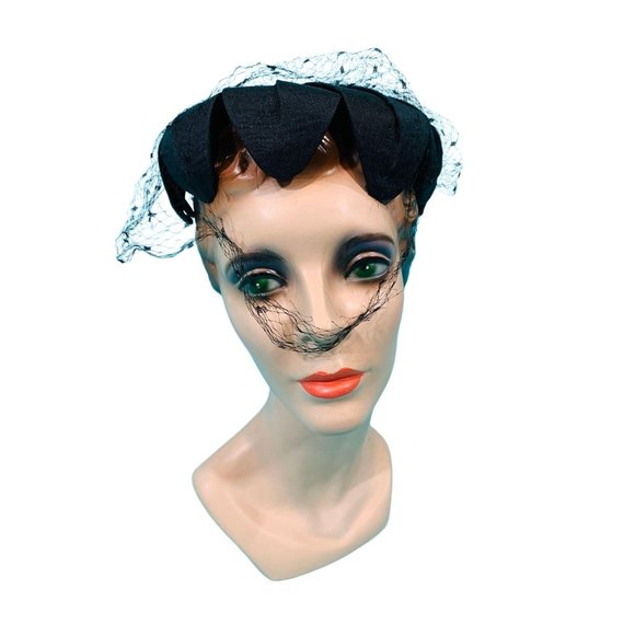 Vintage 1950s Petal Hat Round Black Abraham & Straus Rhinestone Beret - Picture 3 of 10